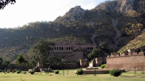 Bhangarh fort, most haunted place in India