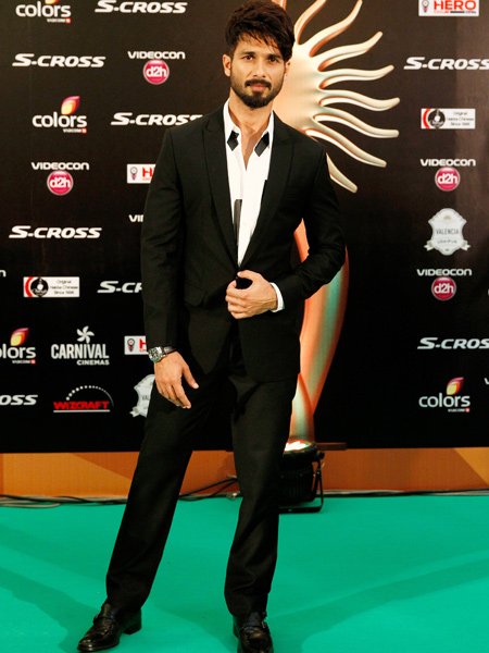 Shahid Kapoor in black Coat suit