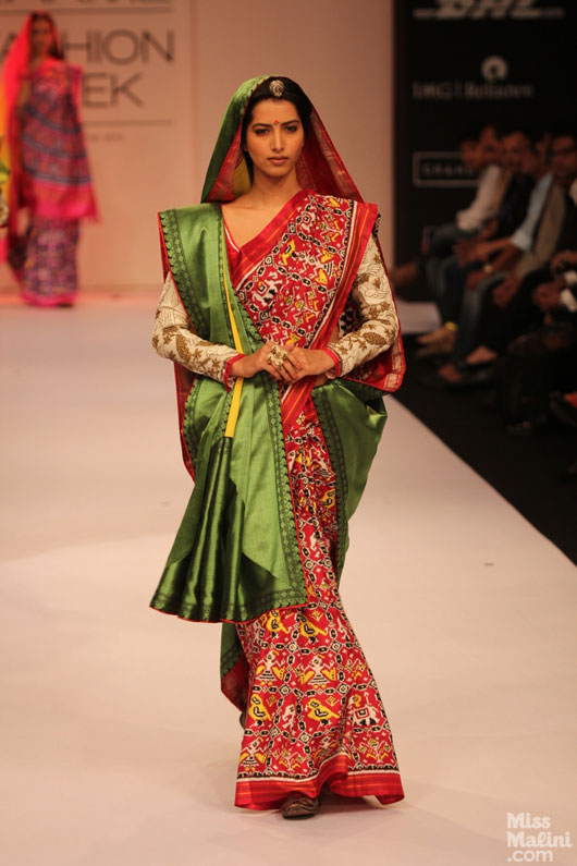 Rajasthani style saree drape