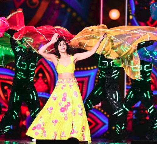 Alia Bhatt Dance Performing