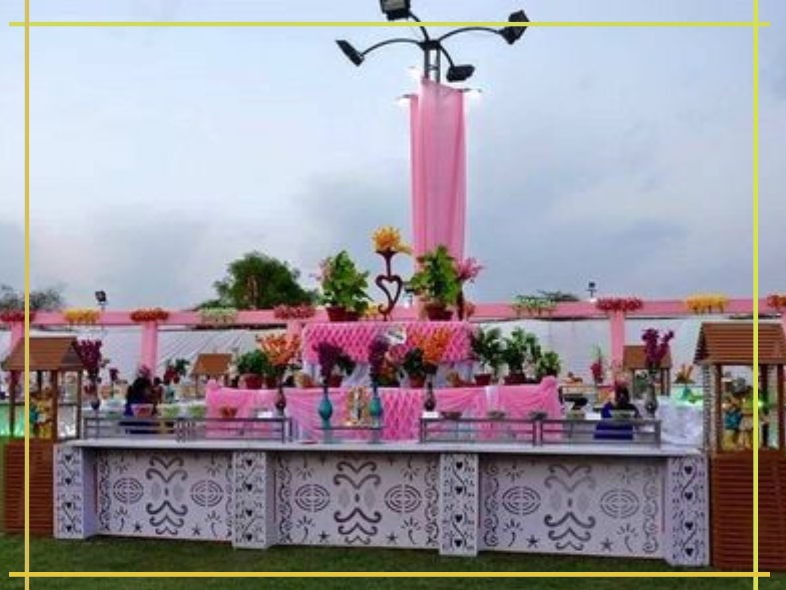 Everest Caterers in Surat