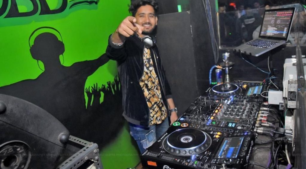 dj s in surat