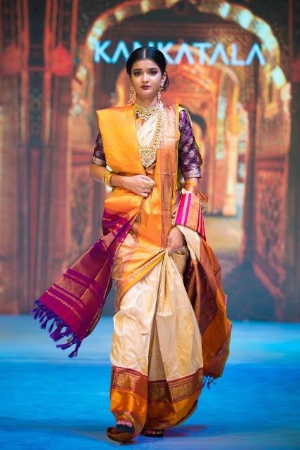 saree with dupatta