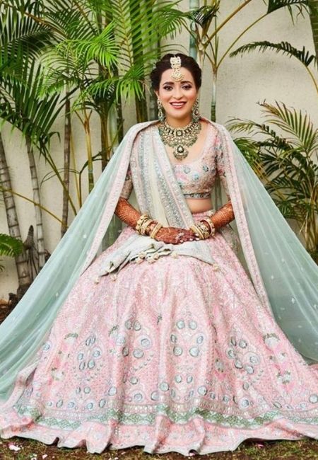 Pastel wedding outfit ideas