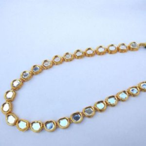 single layered necklace