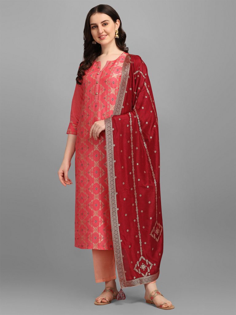 Suit in Coral Pink