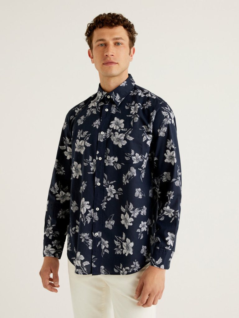 Printed cotton shirts in trendy prints